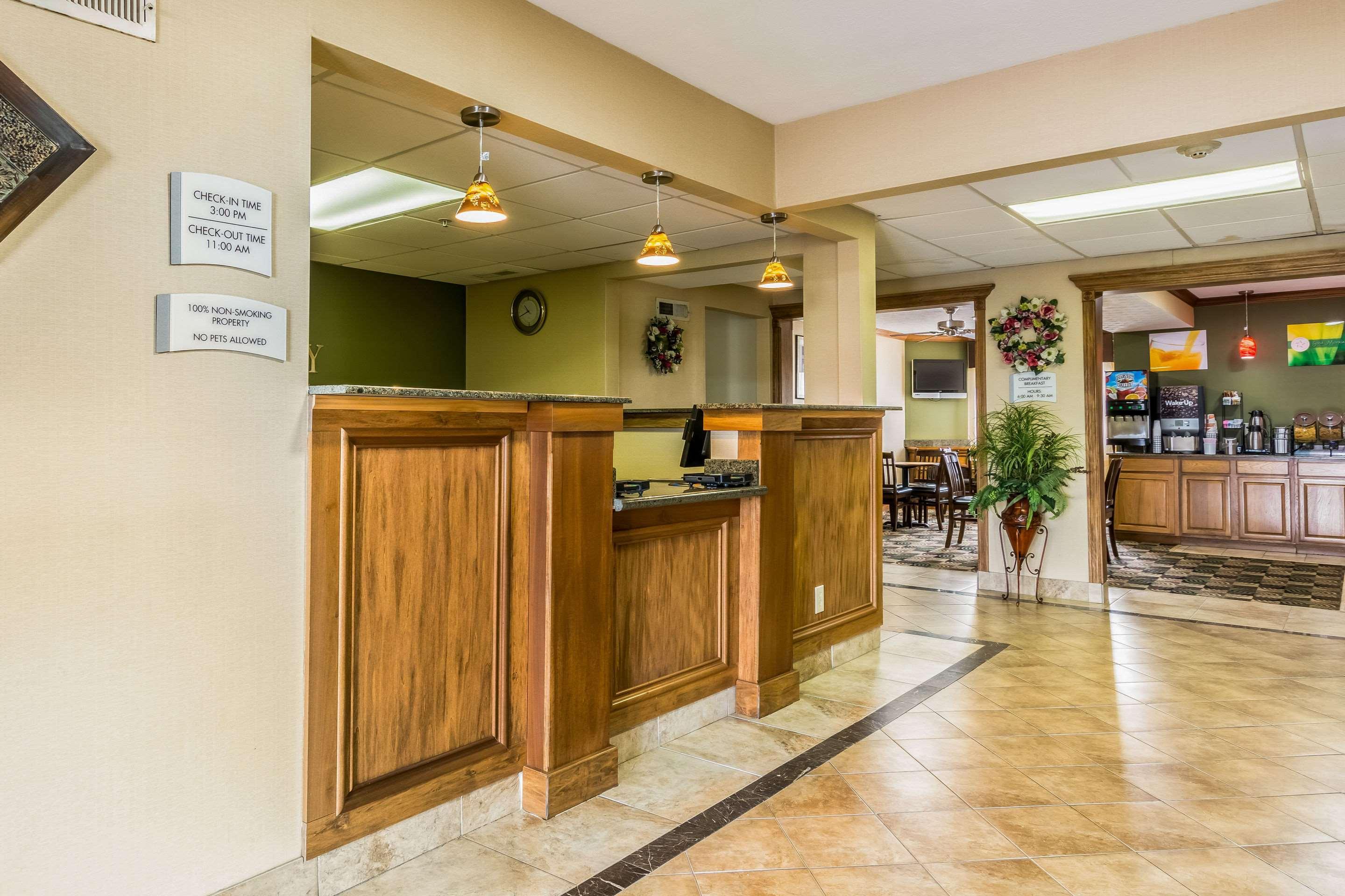 Quality Inn I-74 Batesville Exterior foto